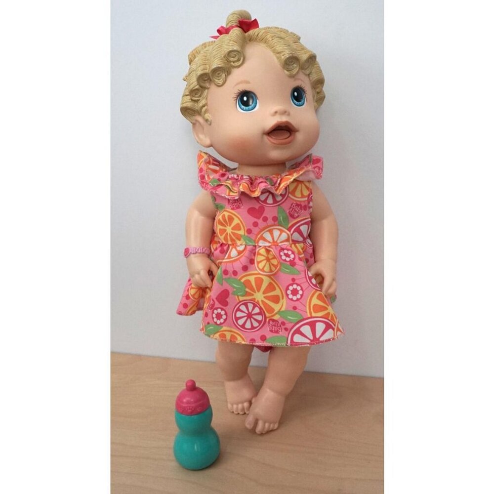 BABY ALIVE Hasbro 2009 Blonde Baby Doll w/ Bottle